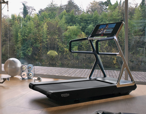 世界最高峰のホーム用トレッドミル RUN PERSONAL | テクノジム